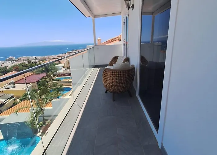 Adeje Deluxe Santa Monica Hotel *