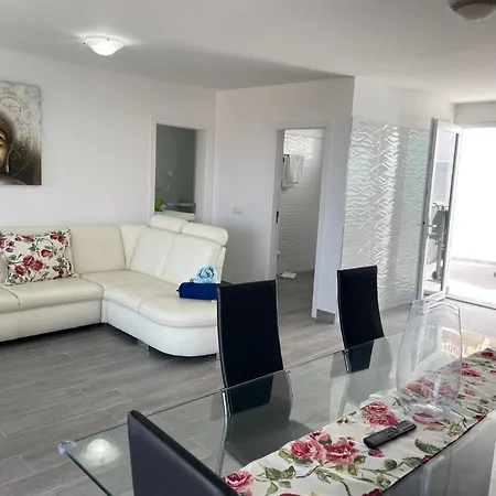 Adeje Deluxe Santa Monica Hotel