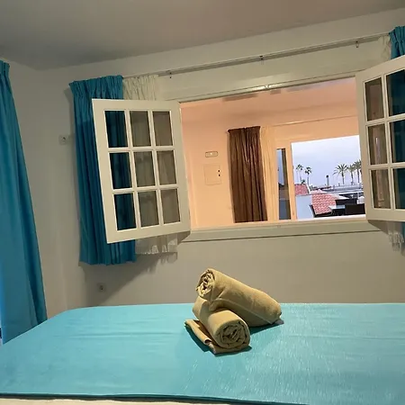 Adeje Deluxe Santa Monica Отель