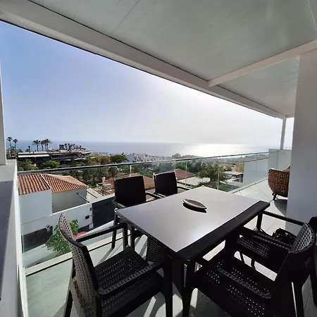Отель Adeje Deluxe Santa Monica