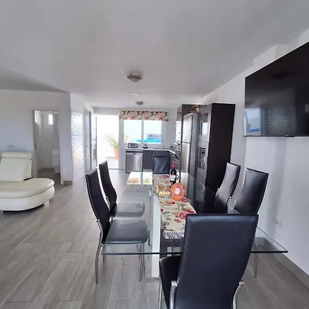 Отель Adeje Deluxe Santa Monica Адехе