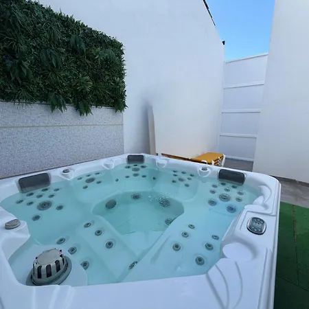 Adeje Deluxe Santa Monica Otel *