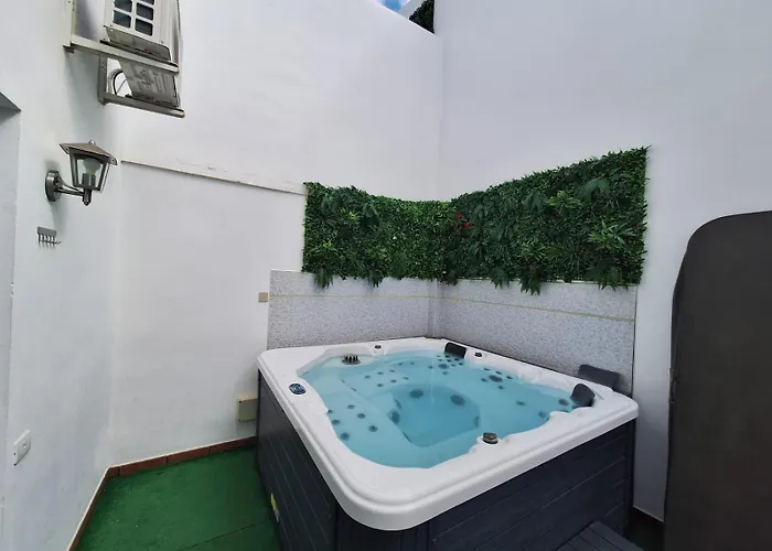 Adeje Deluxe Santa Monica Hotel *